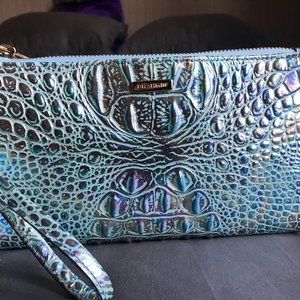Brahmin Daisy Wristlet in Wonderland NWT